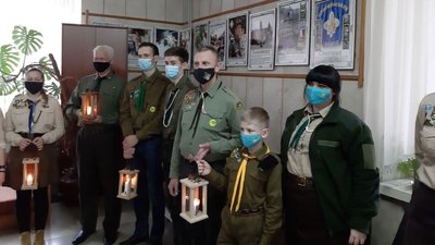 Тернопільські пластуни привезли Вифлеємський вогонь Тернопільські пластуни привезли Вифлеємський вогонь