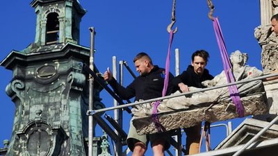 Скульптура з кам'яниці Шольц-Вольфовичів Скульптура з кам'яниці Шольц-Вольфовичів