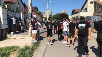 У Харкові розмалювали будинок одного з учасників партії Шарія У Харкові розмалювали будинок одного з учасників партії Шарія