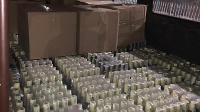 Львів'янин перевозив понад 2 тис пляшок горілки та 6 тис пачок цигарок невідомого походження