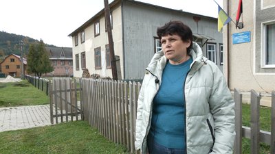 Староста Бистрицького округу Поляницької громади Ганна Гав’юк каже, що ремонт дороги допоможе збільшити надходження у сільський бюджет Староста Бистрицького округу Поляницької громади Ганна Гав’юк каже, що ремонт дороги допоможе збільшити надходження у сільський бюджет