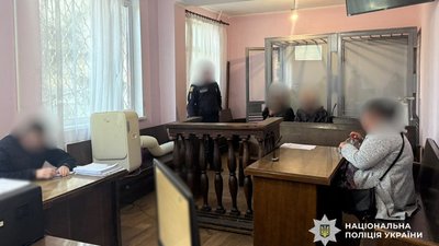 Карала за поведінку: на Одещині жінку підозрюють у катуванні прийомного сина Карала за поведінку: на Одещині жінку підозрюють у катуванні прийомного сина