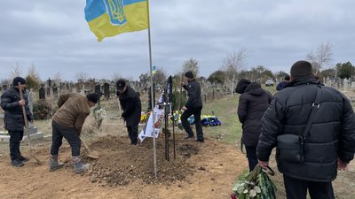 херсонщина, чорнобаївка, прощання з бійцем Артемом Базановим, 23.11.2023 херсонщина, чорнобаївка, прощання з бійцем Артемом Базановим, 23.11.2023