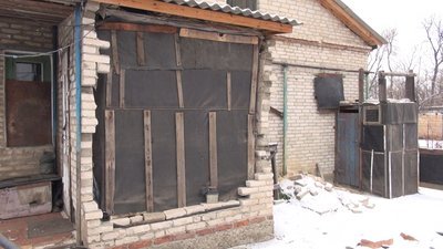 "Четвертий снаряд був наш". Як живуть люди у сірій зоні "Четвертий снаряд був наш". Як живуть люди у сірій зоні