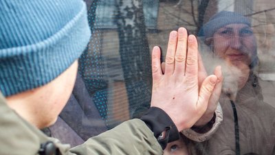 Понад 10 тисяч людей поїхали з Сумщини «зеленим коридором» 12 березня