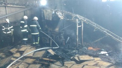 На Черкащині горів цех з виробництва тротуарної плитки