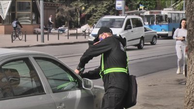 670 тисяч гривень штрафу сплатили водії, які порушили правила паркування на Соборній