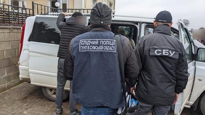 На Сумщині судитимуть учасників схеми з переправлення людей до РФ На Сумщині судитимуть учасників схеми з переправлення людей до РФ