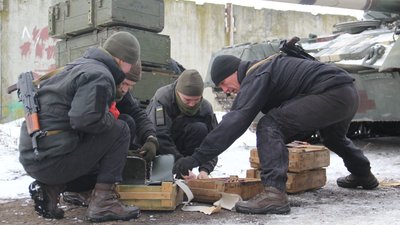 Військові одеської бригади морської піхоти провели навчання з підготовки озброєння та техніки