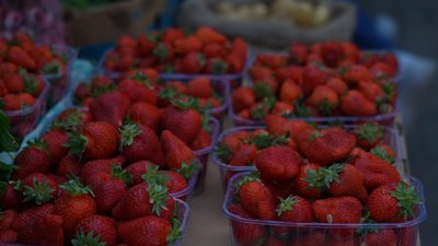 Ціни на полуницю у Черкасах Ціни на полуницю у Черкасах