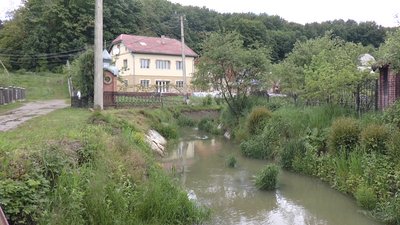 Калушан затоплює. Погрожують перекрити вулицю Калушан затоплює. Погрожують перекрити вулицю