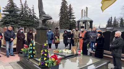 У Тернополі пом'янули загиблого на сході Олександра Орляка