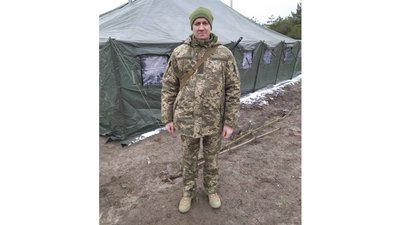 Позивний – "Професор": як викладач з Рівненщини читає пари з фронту Позивний – "Професор": як викладач з Рівненщини читає пари з фронту