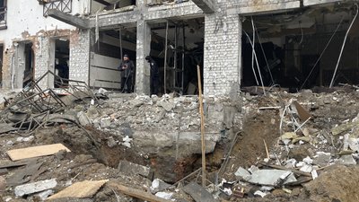 Наслідки ракетних ударів РФ по готелю у Харкові, 11 січня 2024 року 3 Наслідки ракетних ударів РФ по готелю у Харкові, 11 січня 2024 року 3