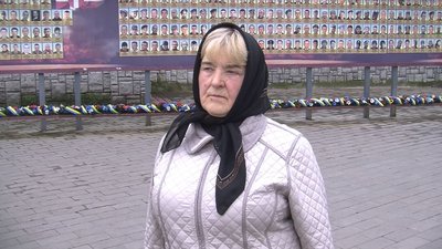 У Луцьку попрощалися з загиблим військовослужбовцем Юрієм Сапожником У Луцьку попрощалися з загиблим військовослужбовцем Юрієм Сапожником