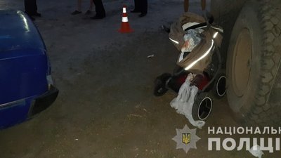 У Харкові машина наїхала на дитину у візку: загинуло немовля