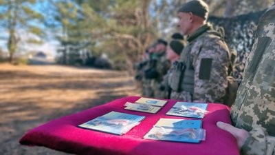 Бійців 103-ї бригади нагородили бойовими відзнаками Бійців 103-ї бригади нагородили бойовими відзнаками