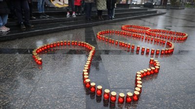 У Львові запалили 208 лампадок у пам’ять про загиблих українських дітей