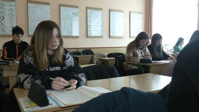 Діти, школа, учні, парта Діти, школа, учні, парта
