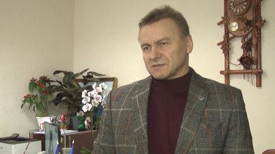 Головний санітарний лікар Хмельниччини Микола Габрикевич стверджує, що вакцини, які застосовують проти COVID, діють на усі штами коронавірусу.