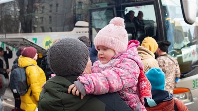 Як розповісти дитині про евакуацію: поради полтавської психологині Як розповісти дитині про евакуацію: поради полтавської психологині
