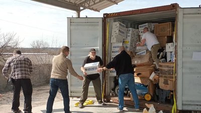Позашляховики для ЗСУ: тернопільські волонтери отримали допомогу Позашляховики для ЗСУ: тернопільські волонтери отримали допомогу