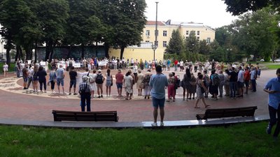 У Чернігові вдруге протестували проти встановлення колеса огляду У Чернігові вдруге протестували проти встановлення колеса огляду
