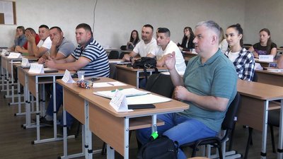 Програма з тисячі слів: на Волині рятувальники вивчають жестову мову Програма з тисячі слів: на Волині рятувальники вивчають жестову мову