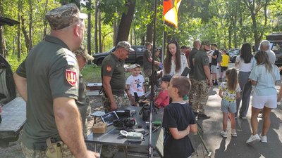У Черкасах відбулася виставка техніки та обладнання 156 батальйону ТрО Черкаси
