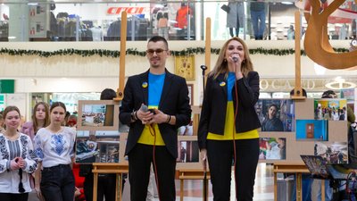У Тернополі провели благодійний концерт на підтримку ЗСУ У Тернополі провели благодійний концерт на підтримку ЗСУ