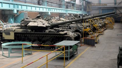 Український танк БМ "Булат" на території державного підприємства "Завод імені В.О.Малишева" Український танк БМ "Булат" на території державного підприємства "Завод імені В.О.Малишева"