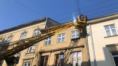 У Львові негода руйнує будинки