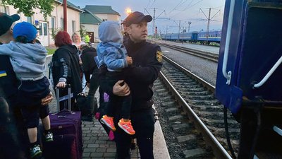 Евакуаційний поїзд із Харківської області на Волині