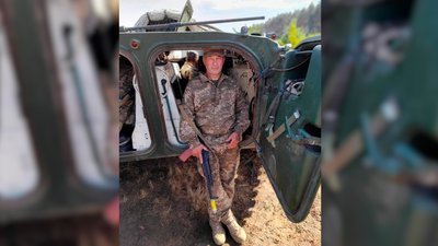 На Чернігівщині попрощалися з двома військовими ЗСУ, які загинули на Луганщині та Харківщині На Чернігівщині попрощалися з двома військовими ЗСУ, які загинули на Луганщині та Харківщині