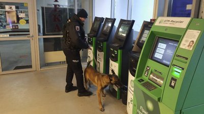 У Львові повідомили про замінування двох ТЦ: людей евакуювали У Львові повідомили про замінування двох ТЦ: людей евакуювали