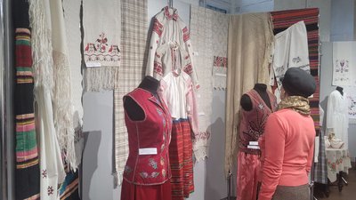 Виставка "Три Е": у Рівному експонують речі, які потрапили в музей з початку повномасштабного вторгнення Виставка "Три Е": у Рівному експонують речі, які потрапили в музей з початку повномасштабного вторгнення
