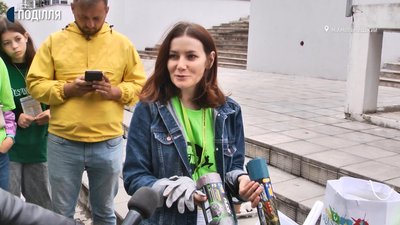 Координаторка акції у Хмельницькому Юлія Мазур каже, що прибирали у місті протягом усього вересня. Координаторка акції у Хмельницькому Юлія Мазур каже, що прибирали у місті протягом усього вересня.