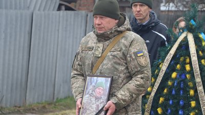 "Був душею компанії, працьовитим та справжнім чоловіком". В Охтирці попрощалися із Володимиром Костюком "Був душею компанії, працьовитим та справжнім чоловіком". В Охтирці попрощалися із Володимиром Костюком