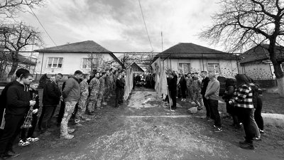 На Закарпатті попрощалися із полеглим захисником Миколою Кузнецовим На Закарпатті попрощалися із полеглим захисником Миколою Кузнецовим