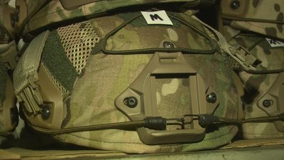 З 2016 року майстри вдосконалили три тисячі шоломів З 2016 року майстри вдосконалили три тисячі шоломів