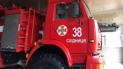 Автомобіль МАЗ, на якому пересуваються рятувальники, важить 22 тонни Автомобіль МАЗ, на якому пересуваються рятувальники, важить 22 тонни