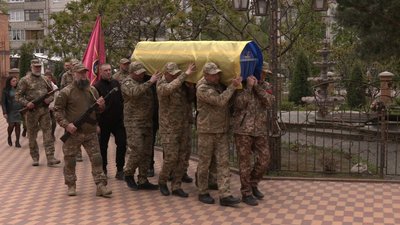 У Сумах прощалися із захисником України Сергієм Мосевичем У Сумах прощалися із захисником України Сергієм Мосевичем