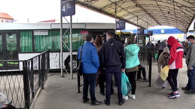 У херсонських приміських автобусах за проїзд можна розрахуватись карткою