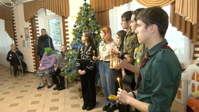Члени пластунської організації в Луцькому геріатричному пансіонаті Члени пластунської організації в Луцькому геріатричному пансіонаті
