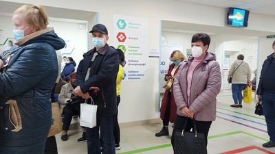 Обов’язкова вакцинація для освітян та держслужбовців. Що не так Обов’язкова вакцинація для освітян та держслужбовців. Що не так