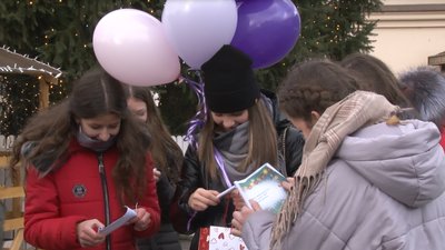 Акцію "Новорічні побажання" організували нацгвардійці в Ужгороді