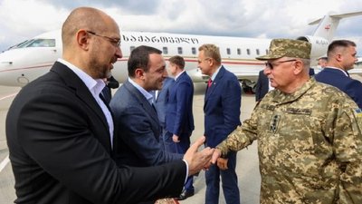 До України почали прибувати учасники саміту Кримської платформи
