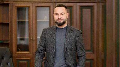 ДБР провело обшуки у екскерівника Львівської митниці Даніїла Меньшикова: розслідують незаконне розмитнення авто