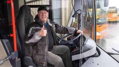 Німецька турфірма передала дев’ять автобусів для перевезення школярів Рівненщини Німецька турфірма передала дев’ять автобусів для перевезення школярів Рівненщини