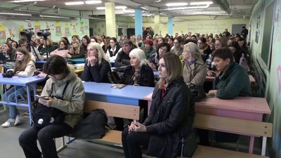 Історик Ярослав Грицак презентував житомирським учням та освітянам свою книгу про глобальну історію України Історик Ярослав Грицак презентував житомирським учням та освітянам свою книгу про глобальну історію України